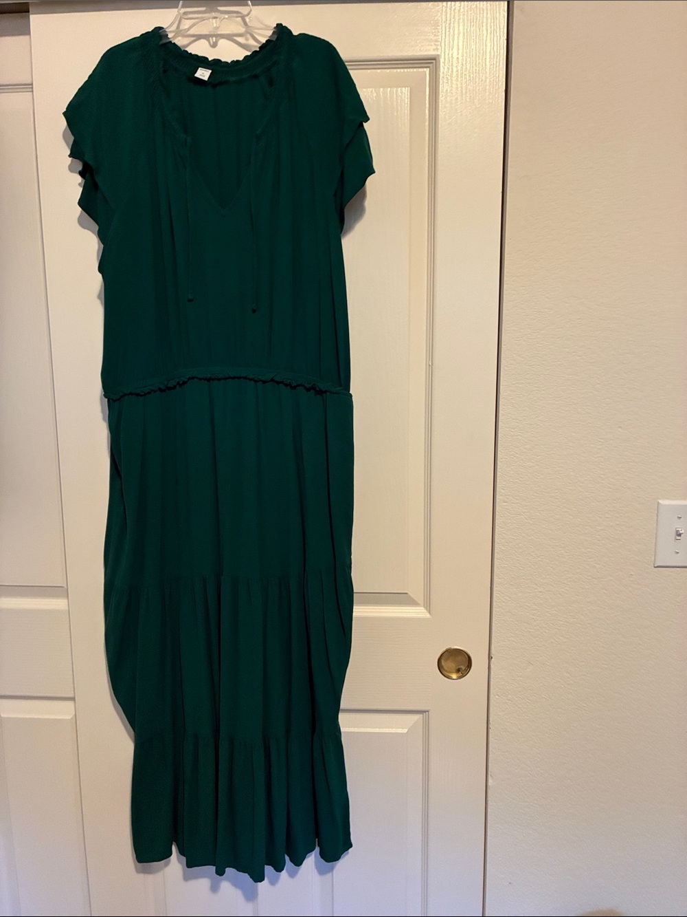 Old Navy Emerald Green Tiered Maxi Dress with Flutter Sleeves